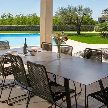 Vakantiehuis Gemini Mit Salzwasserpool Und Garten *